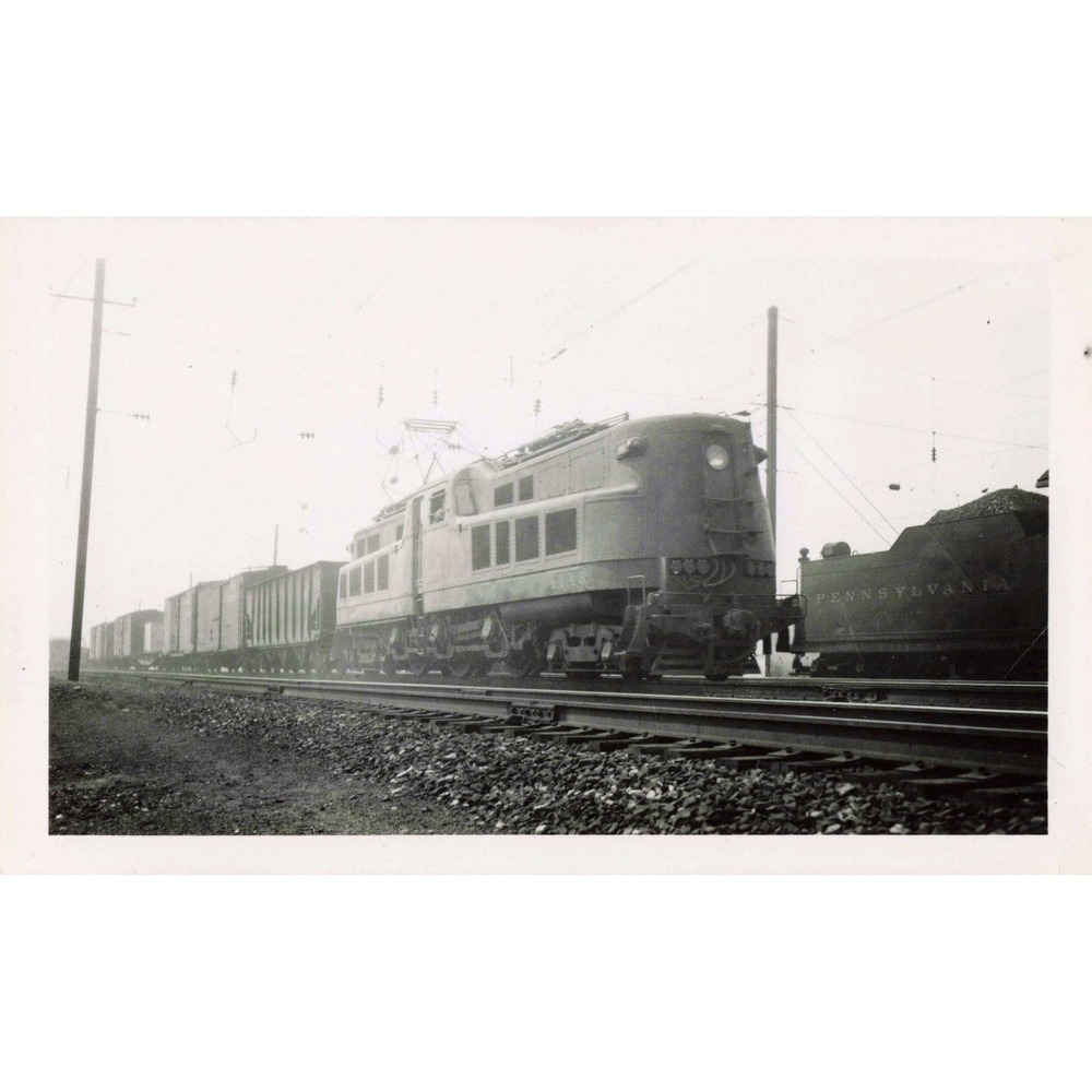PRR Pennsylvania Railroad GG1 #4748 Electric Locomotive Freight Train Photo